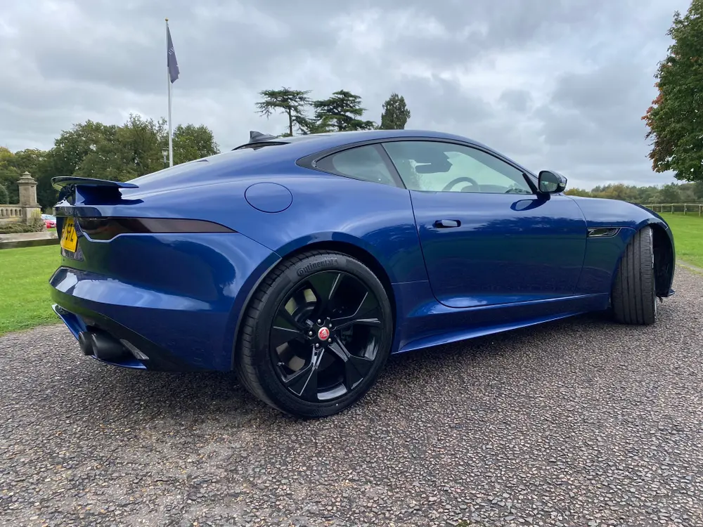 2021 JAGUAR F-TYPE R-DYNAMIC V8 AUTO