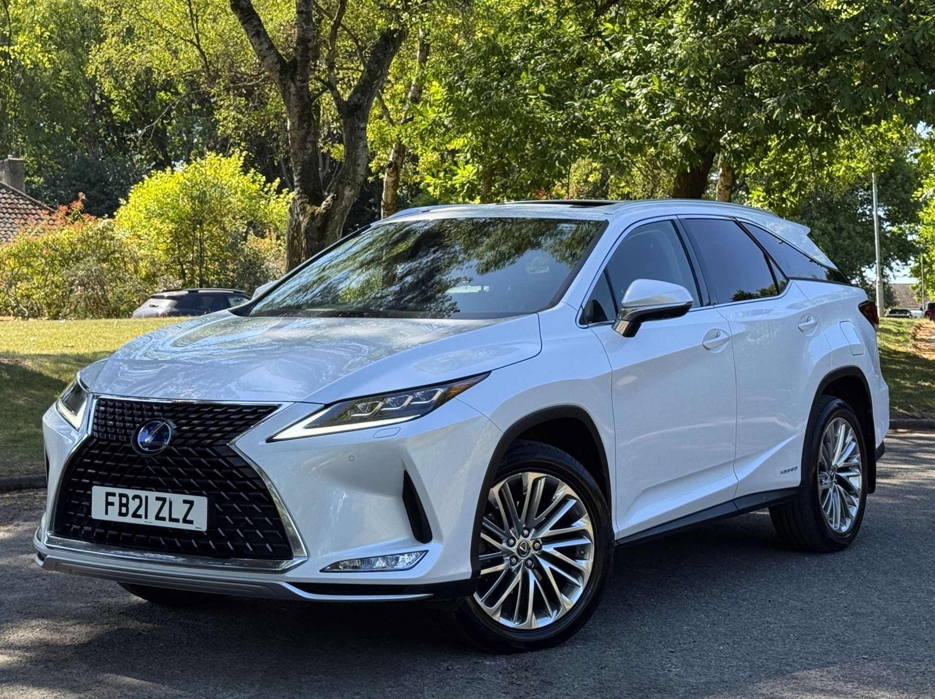 2021 Lexus RX 3.5 L 450h L V6 Takumi E-CVT 4WD
