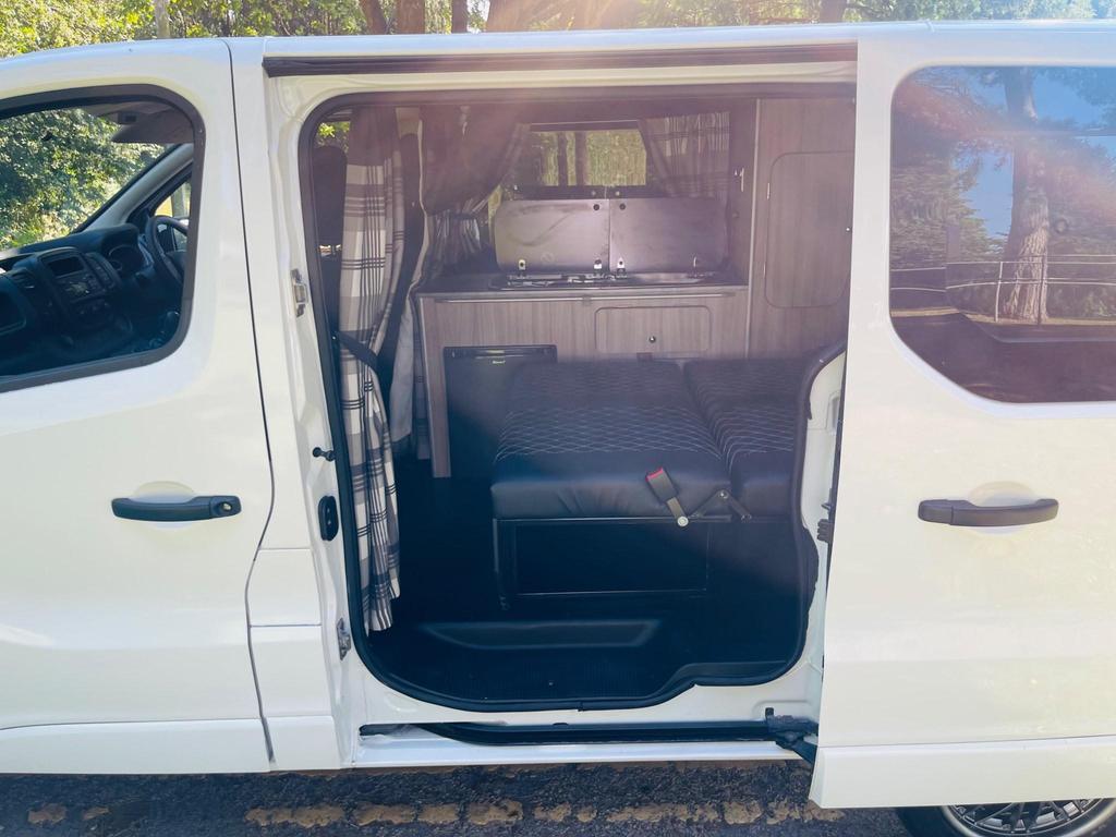 2015 VAUXHALL VIVARO Campervan Conversion 1.6 CDTi 2700 5dr L1 H1