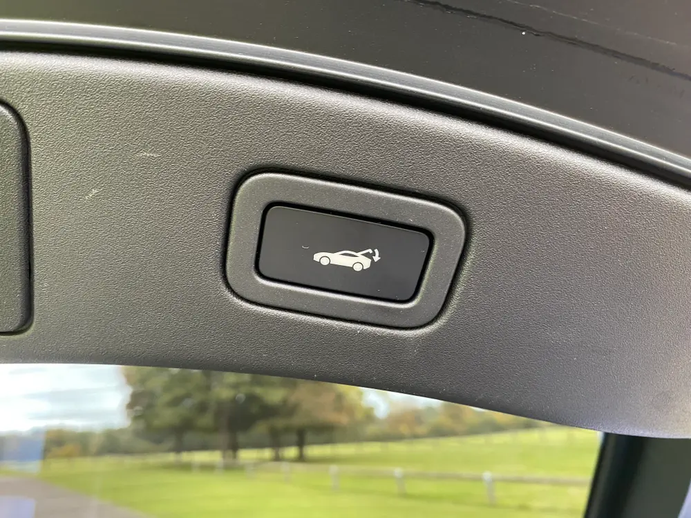 2021 JAGUAR F-TYPE R-DYNAMIC V8 AUTO