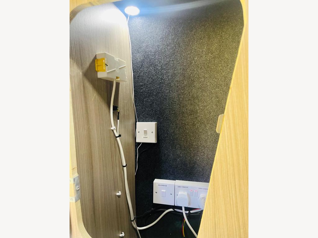 2015 VAUXHALL VIVARO Campervan Conversion 1.6 CDTi 2700 5dr L1 H1