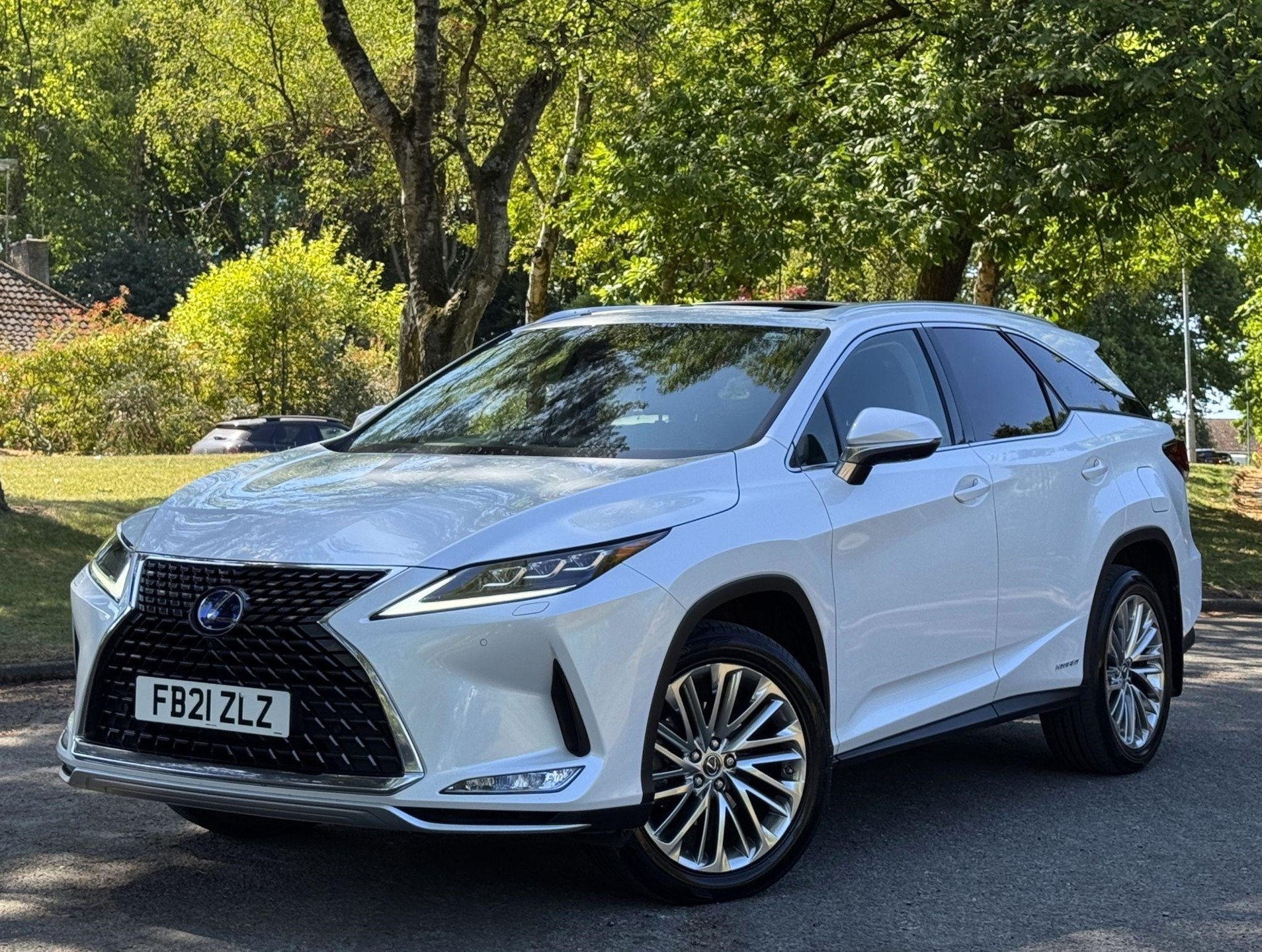 2021 Lexus RX 3.5 L 450h L V6 Takumi E-CVT 4WD