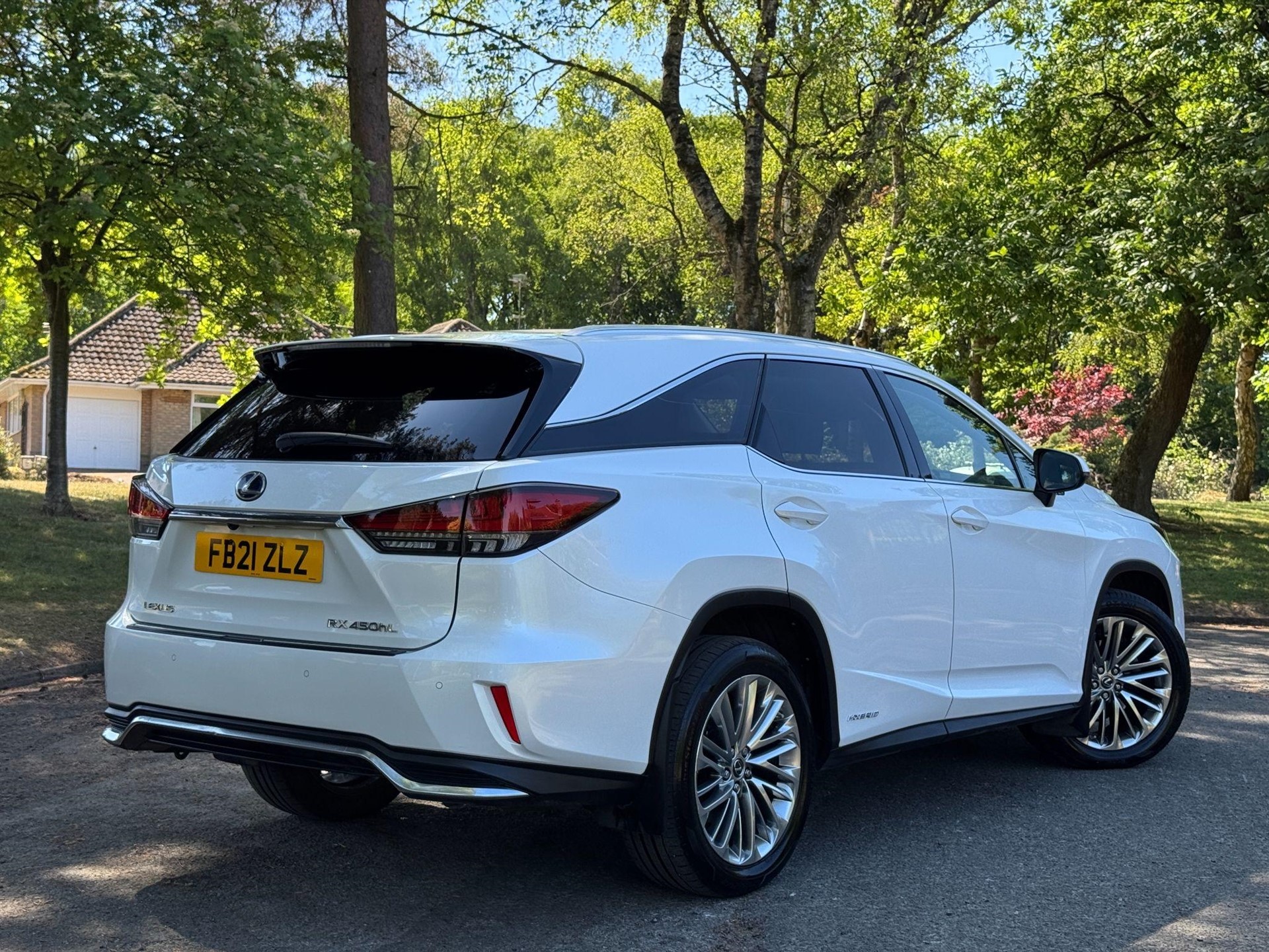 2021 Lexus RX 3.5 L 450h L V6 Takumi E-CVT 4WD