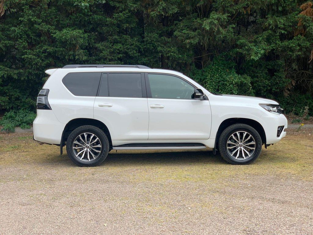 2021 TOYOTA LAND CRUISER D-4D INVINCIBLE