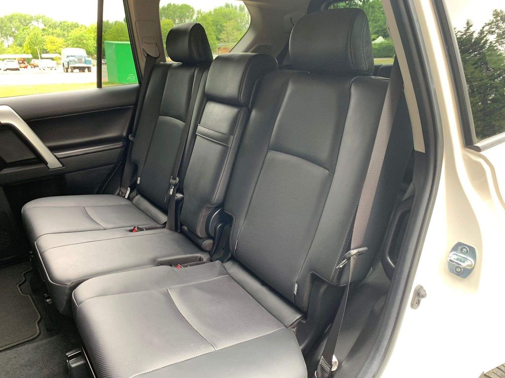 2021 TOYOTA LAND CRUISER D-4D INVINCIBLE