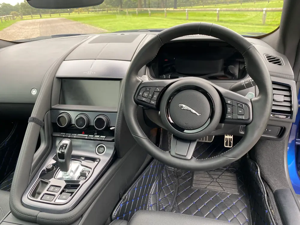 2021 JAGUAR F-TYPE R-DYNAMIC V8 AUTO
