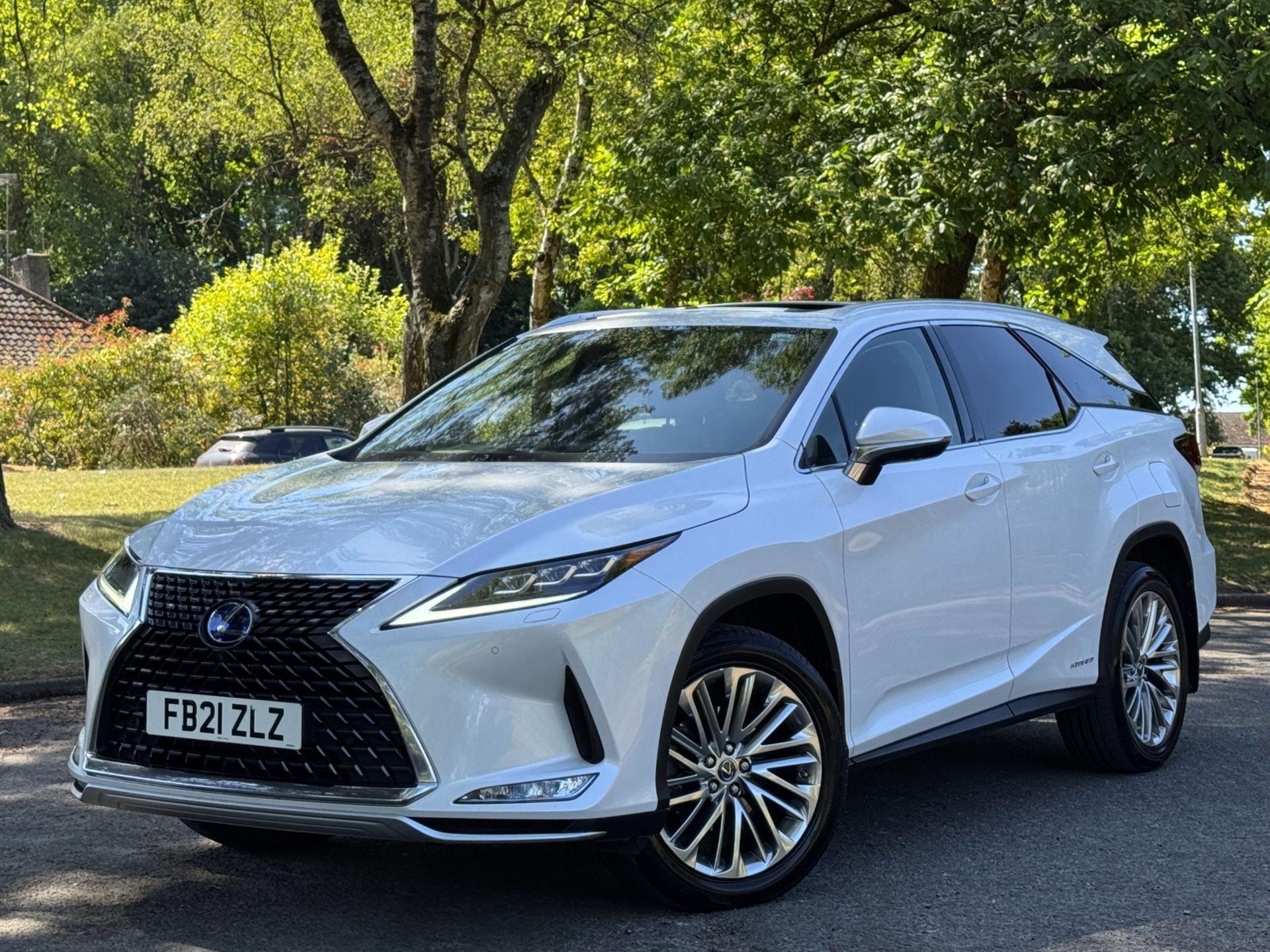 2021 Lexus RX 3.5 L 450h L V6 Takumi E-CVT 4WD