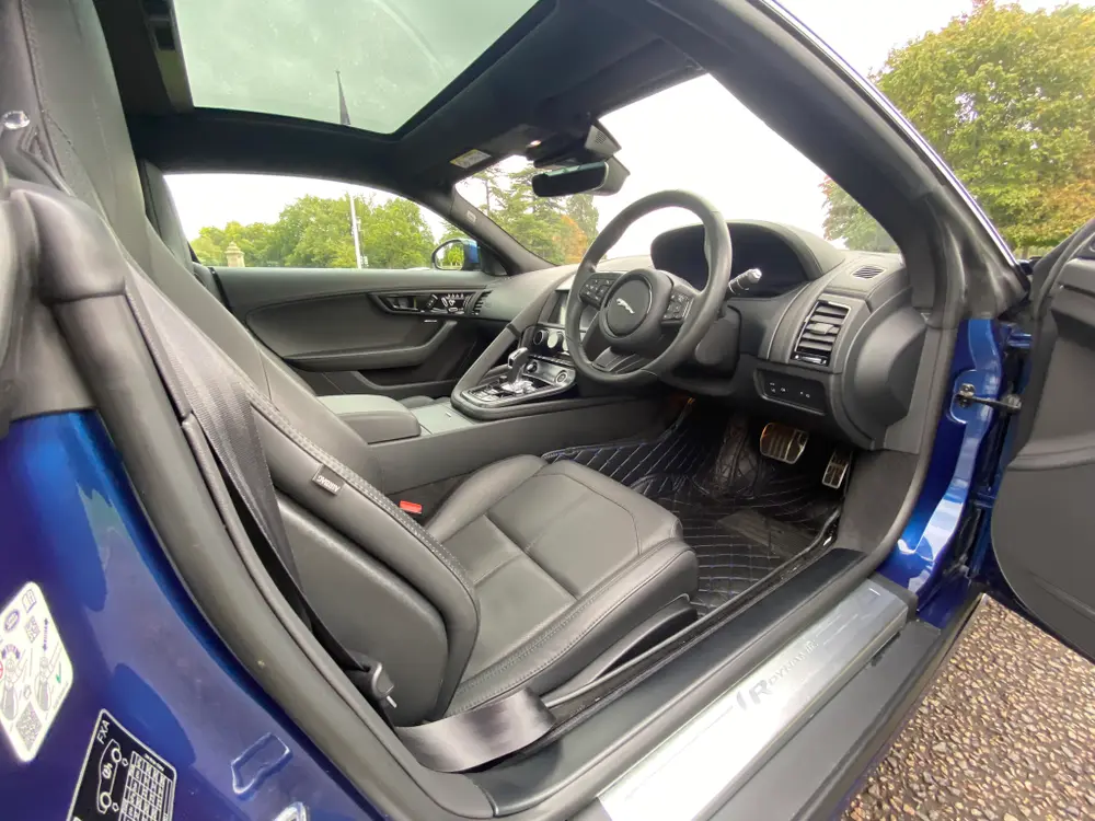 2021 JAGUAR F-TYPE R-DYNAMIC V8 AUTO