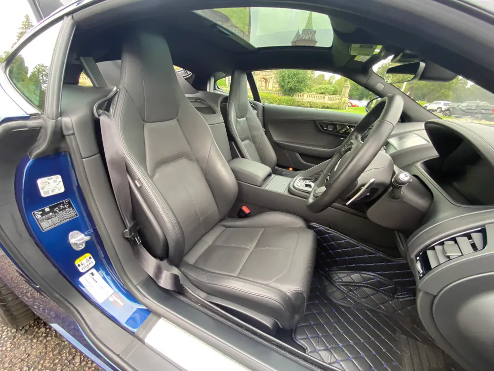 2021 JAGUAR F-TYPE R-DYNAMIC V8 AUTO