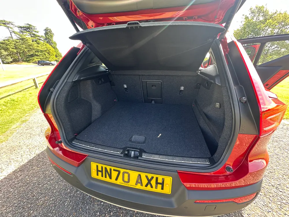 2020 VOLVO XC40 INSCRIPTION PRO B4 MHEV A