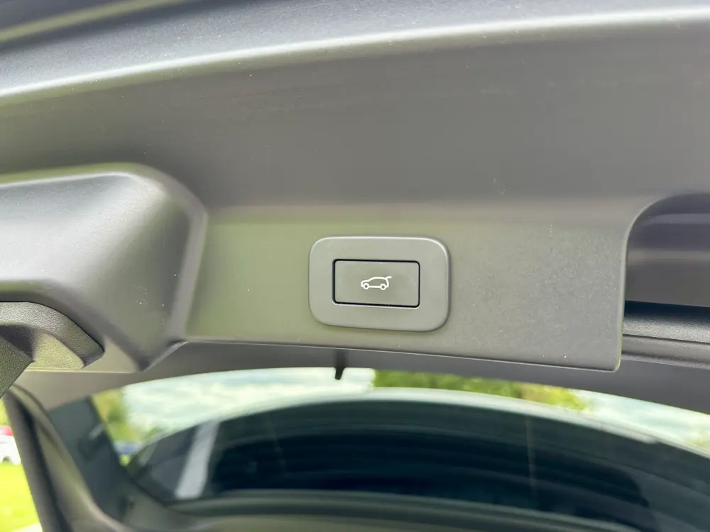 2022 JAGUAR F-PACE R-DYNAM BLK D MHEV AWD A