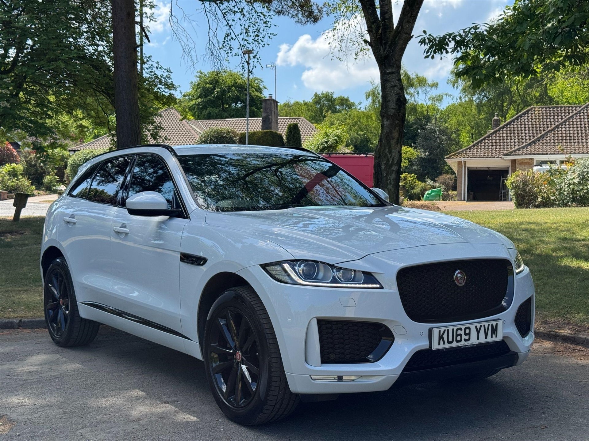 2019 Jaguar F-Pace 2.0 D180 Chequered Flag Auto AWD