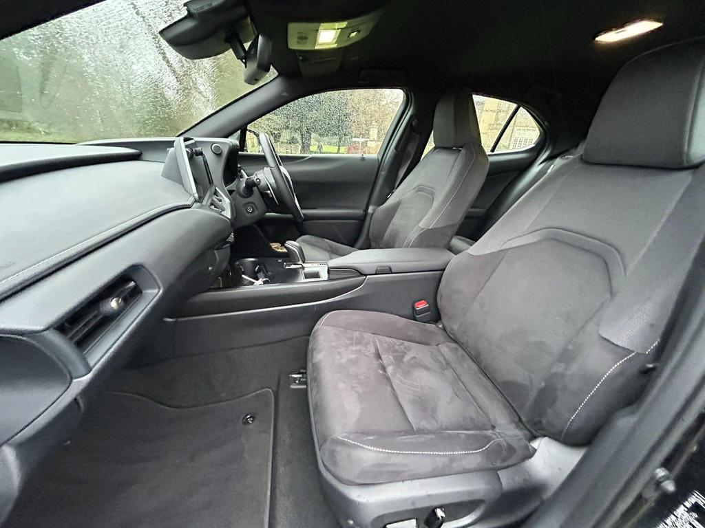 2024 Lexus UX 300e 72.8kWh 5dr Electric Auto