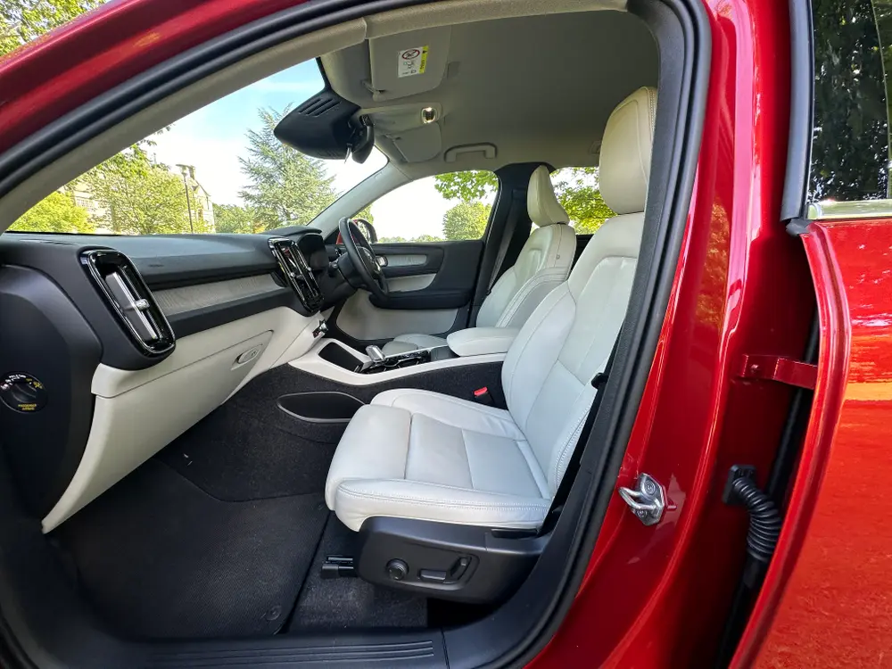 2020 VOLVO XC40 INSCRIPTION PRO B4 MHEV A