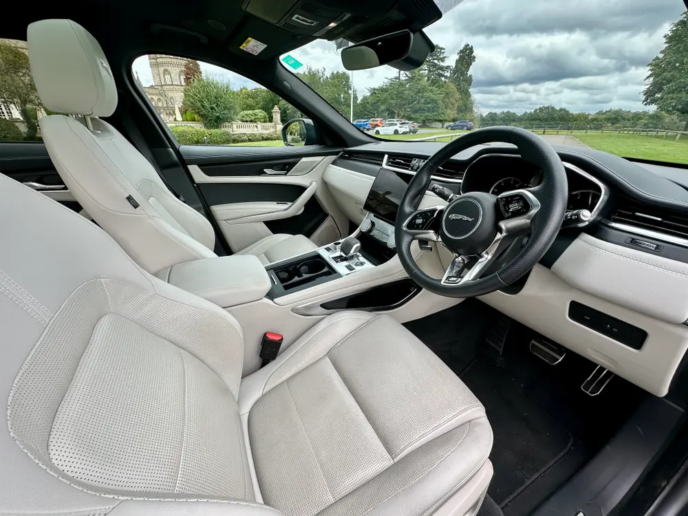 2022 JAGUAR F-PACE R-DYNAM BLK D MHEV AWD A