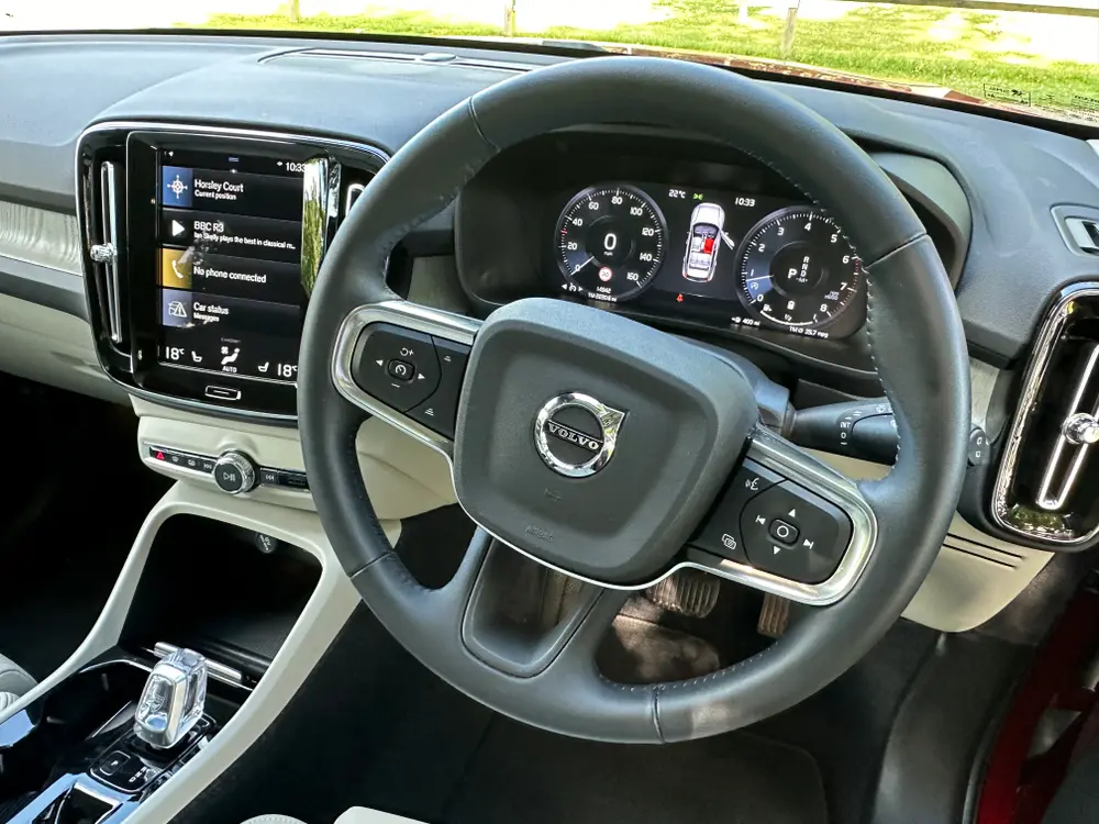 2020 VOLVO XC40 INSCRIPTION PRO B4 MHEV A