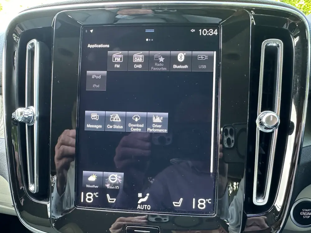 2020 VOLVO XC40 INSCRIPTION PRO B4 MHEV A