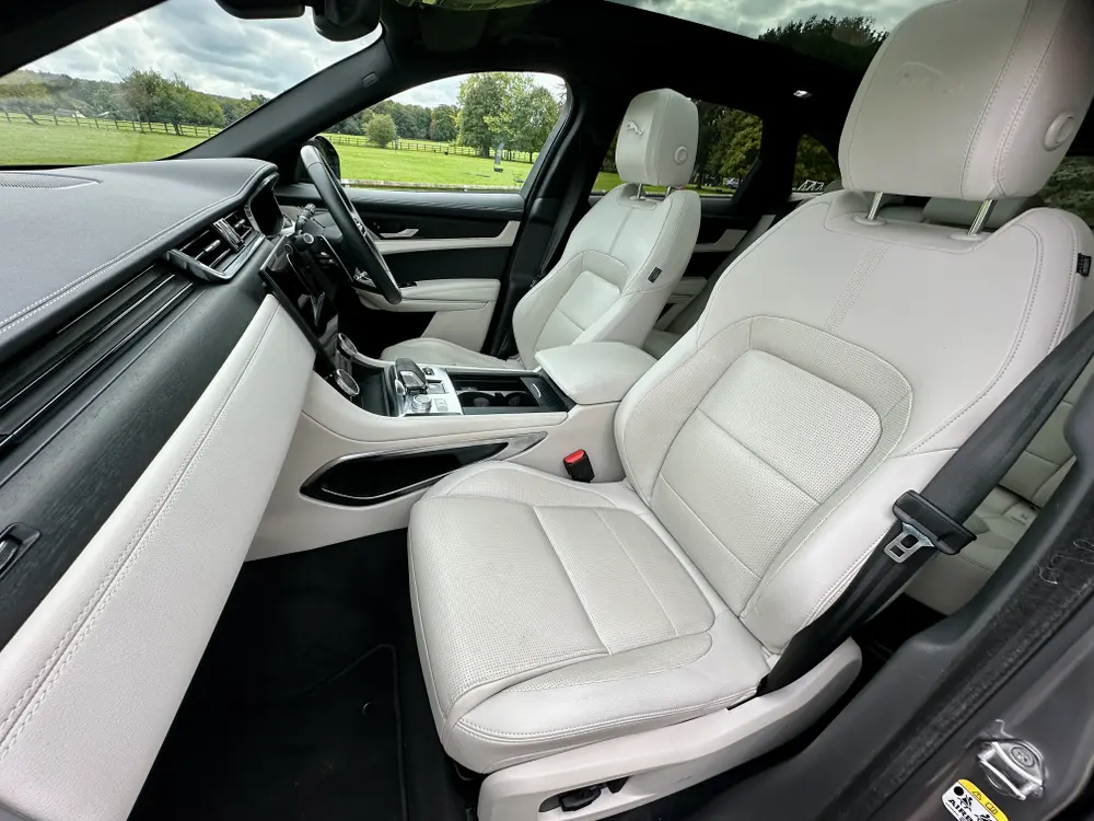 2022 JAGUAR F-PACE R-DYNAM BLK D MHEV AWD A