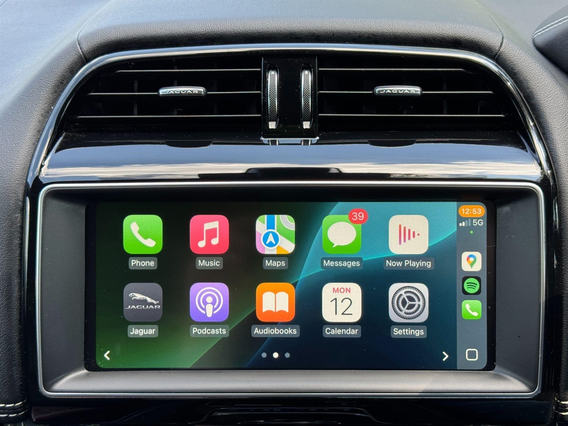 2019 Jaguar F-Pace 2.0 D180 Chequered Flag Auto AWD