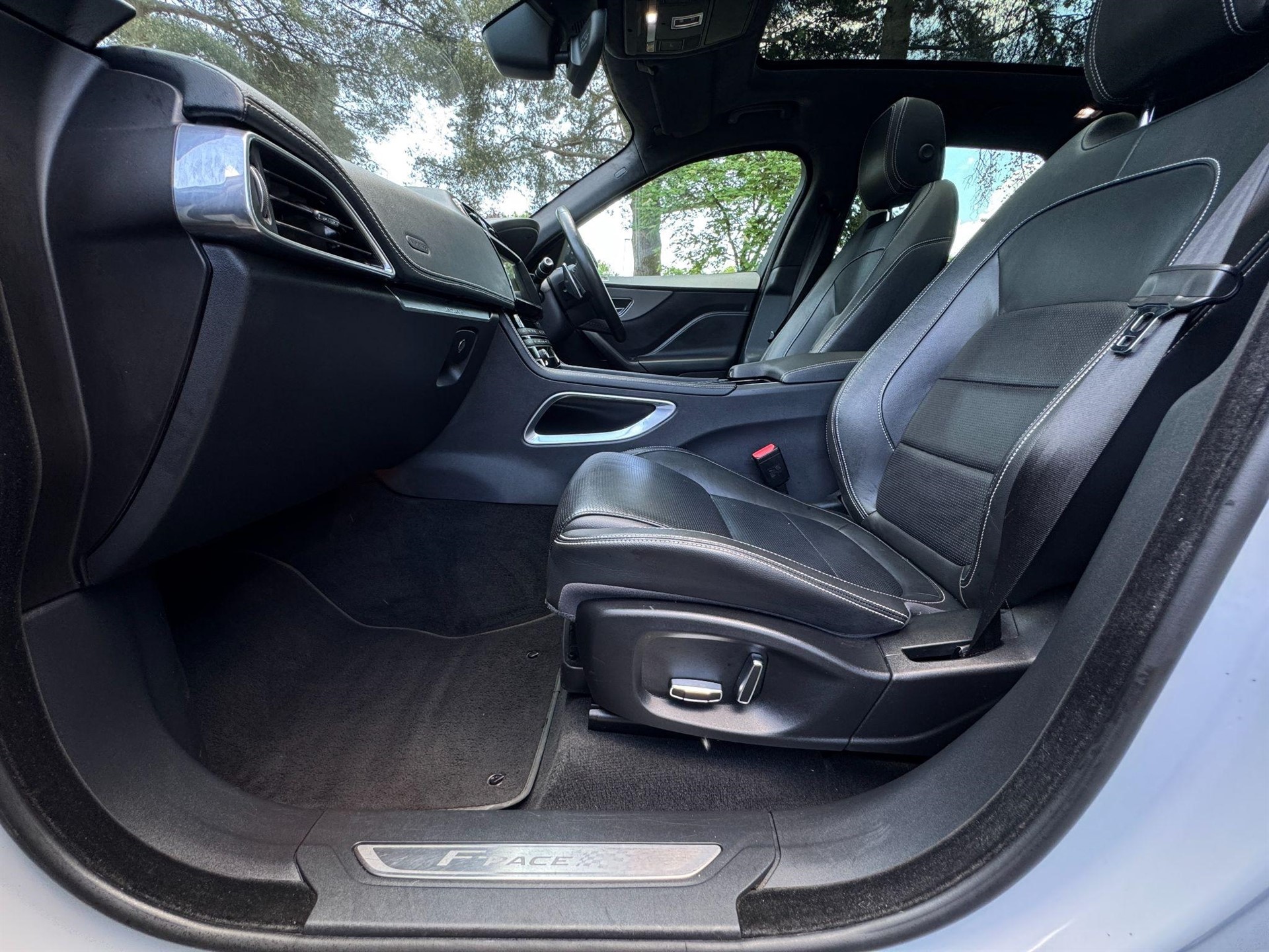 2019 Jaguar F-Pace 2.0 D180 Chequered Flag Auto AWD