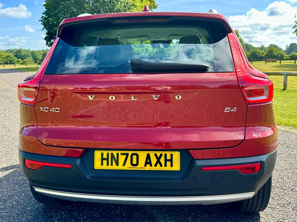 2020 VOLVO XC40 INSCRIPTION PRO B4 MHEV A