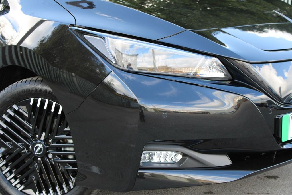 2022 Nissan Leaf TEKNA