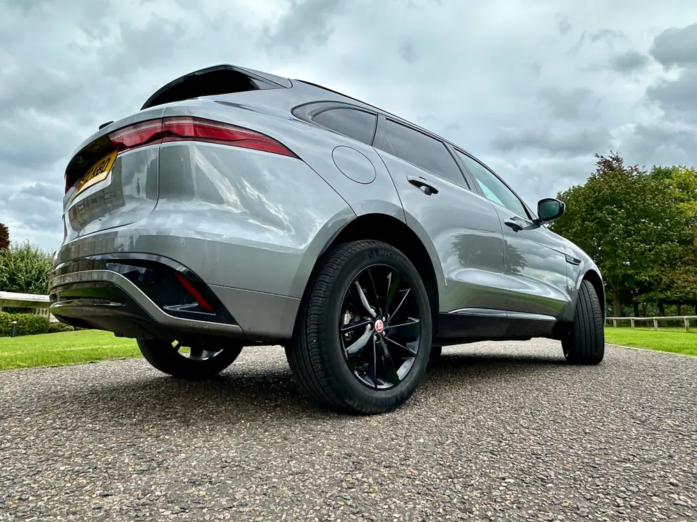 2022 JAGUAR F-PACE R-DYNAM BLK D MHEV AWD A