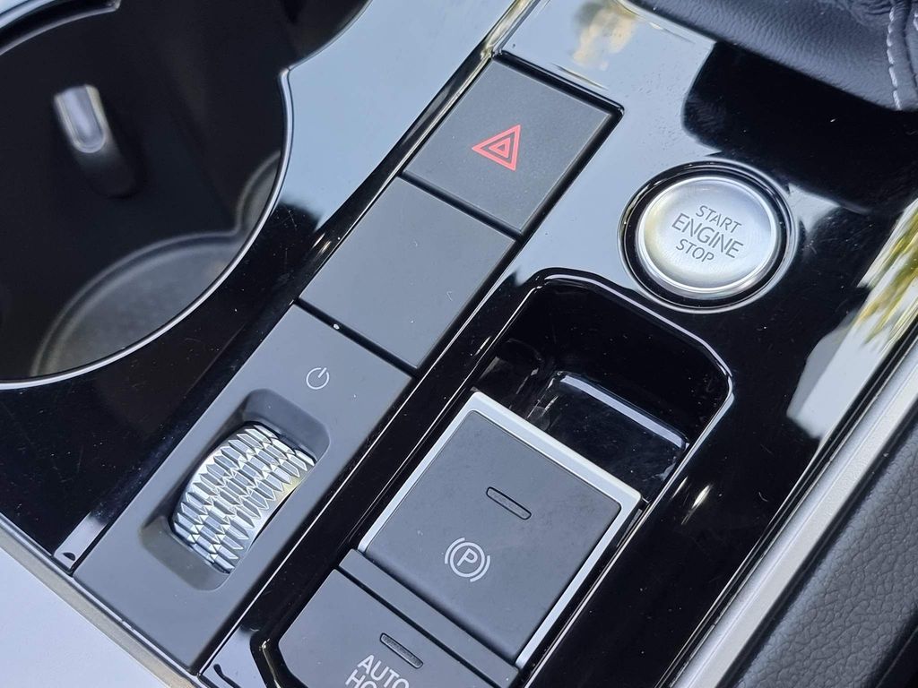 2019 Volkswagen Touareg V6 R-Line Tech TDI A