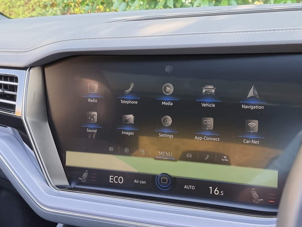 2019 Volkswagen Touareg V6 R-Line Tech TDI A