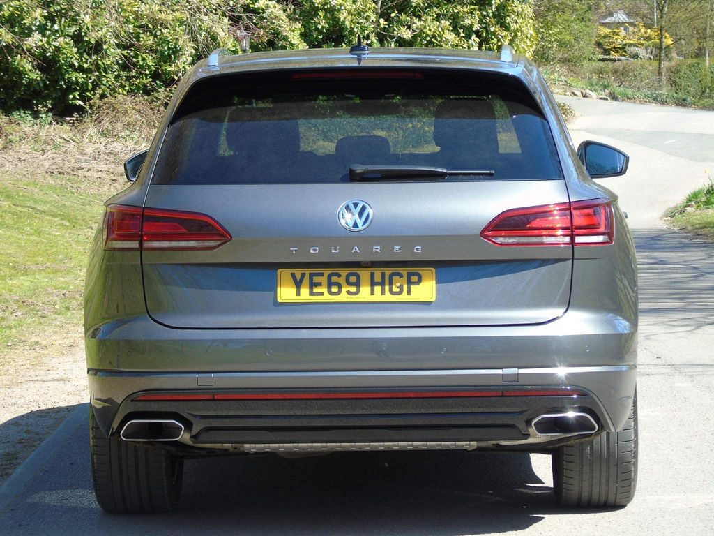 2019 Volkswagen Touareg V6 R-Line Tech TDI A