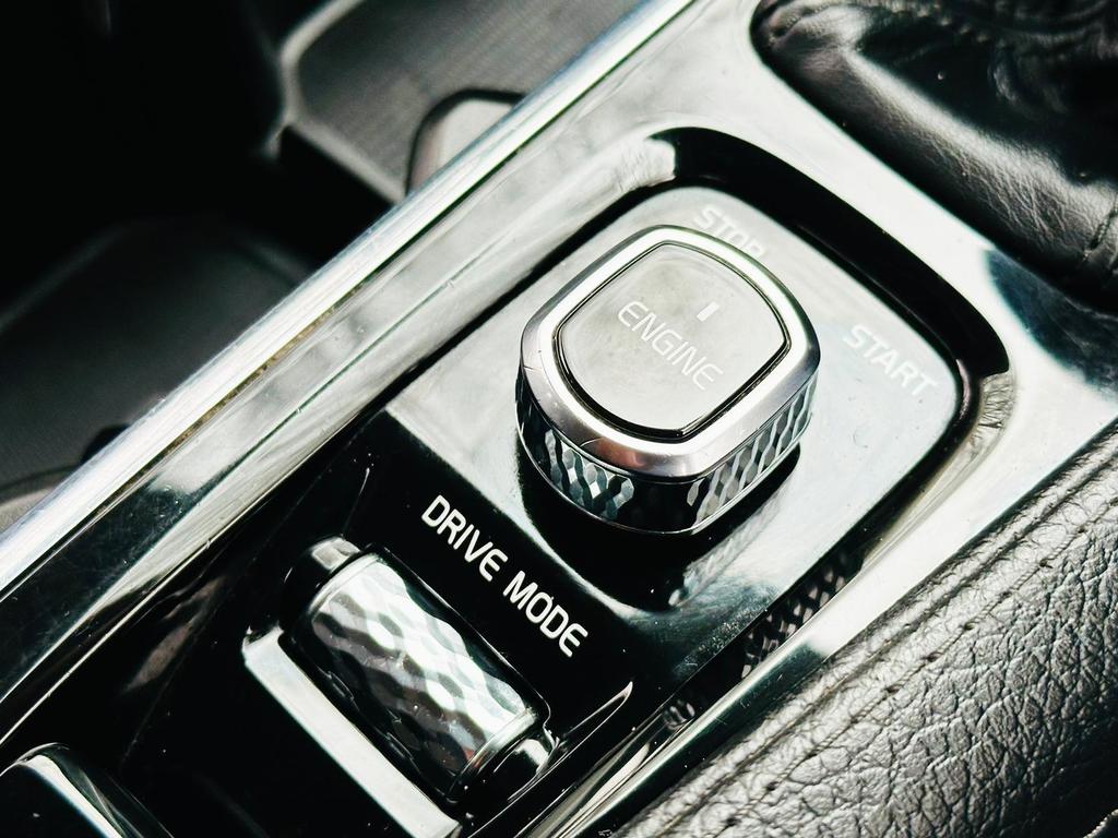 2016 Volov XC90 2.0 D5 PowerPulse Momentum Auto 4WD