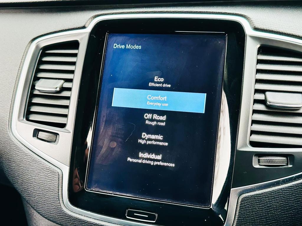 2016 Volov XC90 2.0 D5 PowerPulse Momentum Auto 4WD