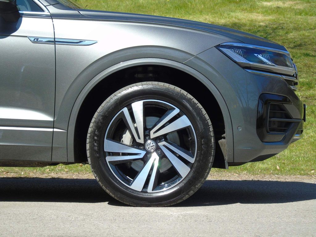 2019 Volkswagen Touareg V6 R-Line Tech TDI A